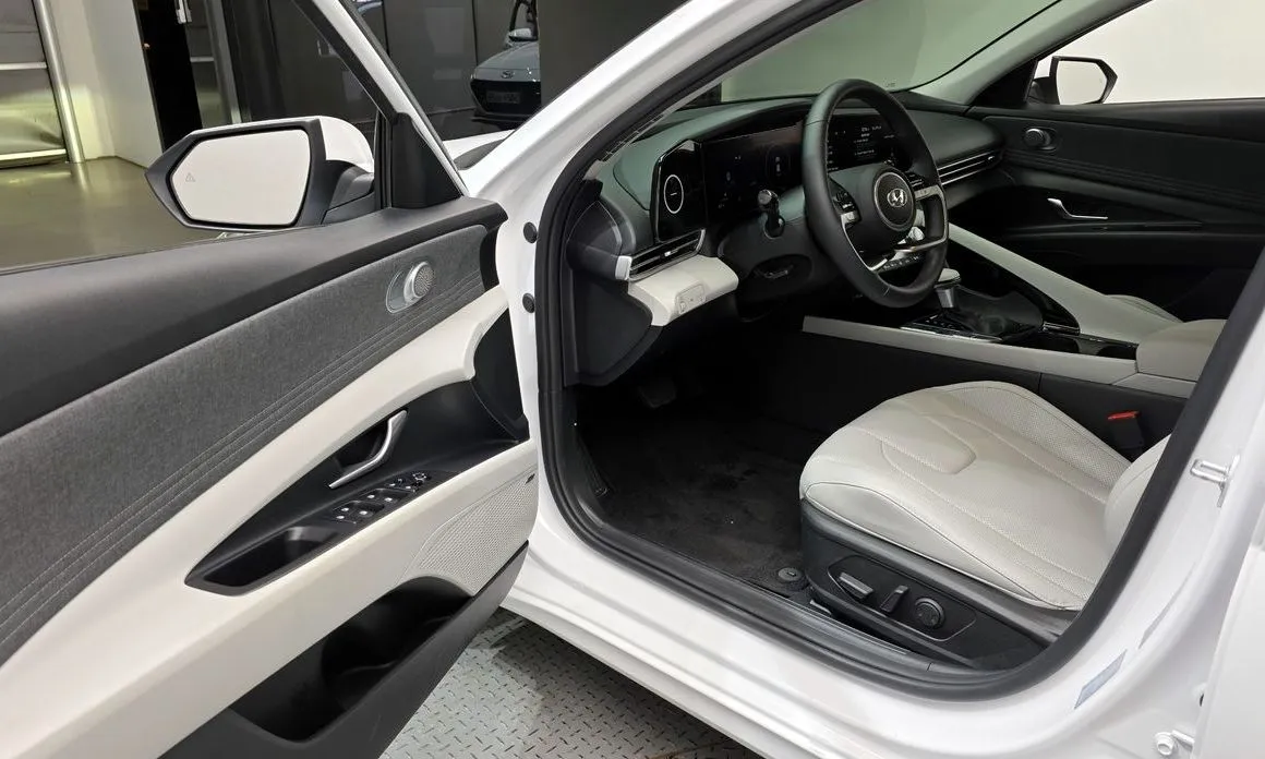 Hyundai AVANTE 2022 из KR, фото 10
