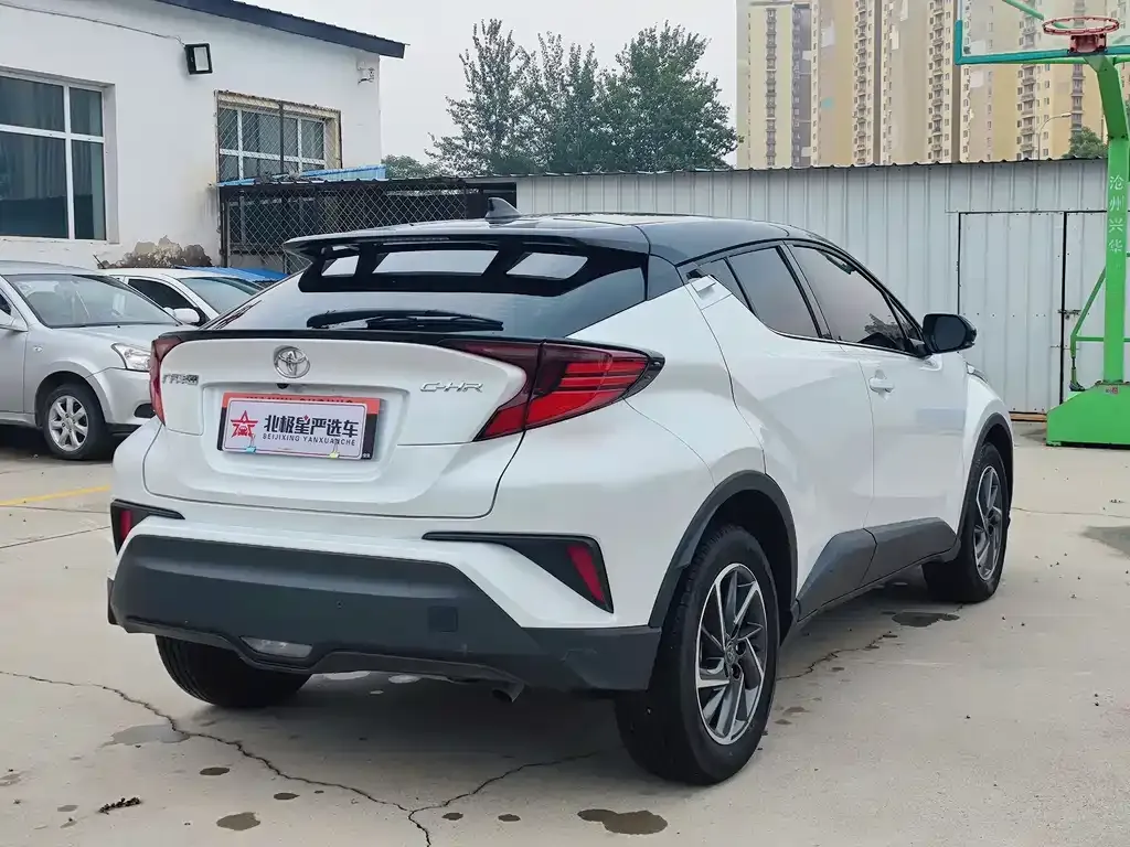 Toyota C-HR 2023 из CN, фото 5