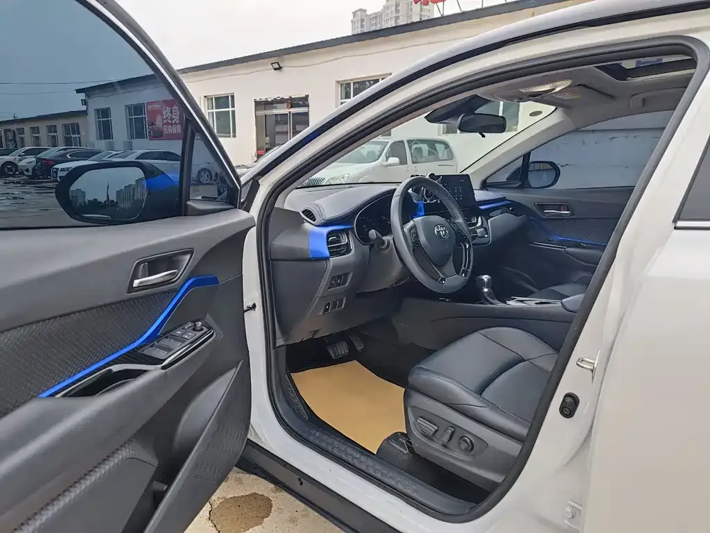 Toyota C-HR 2023 из CN, фото 9