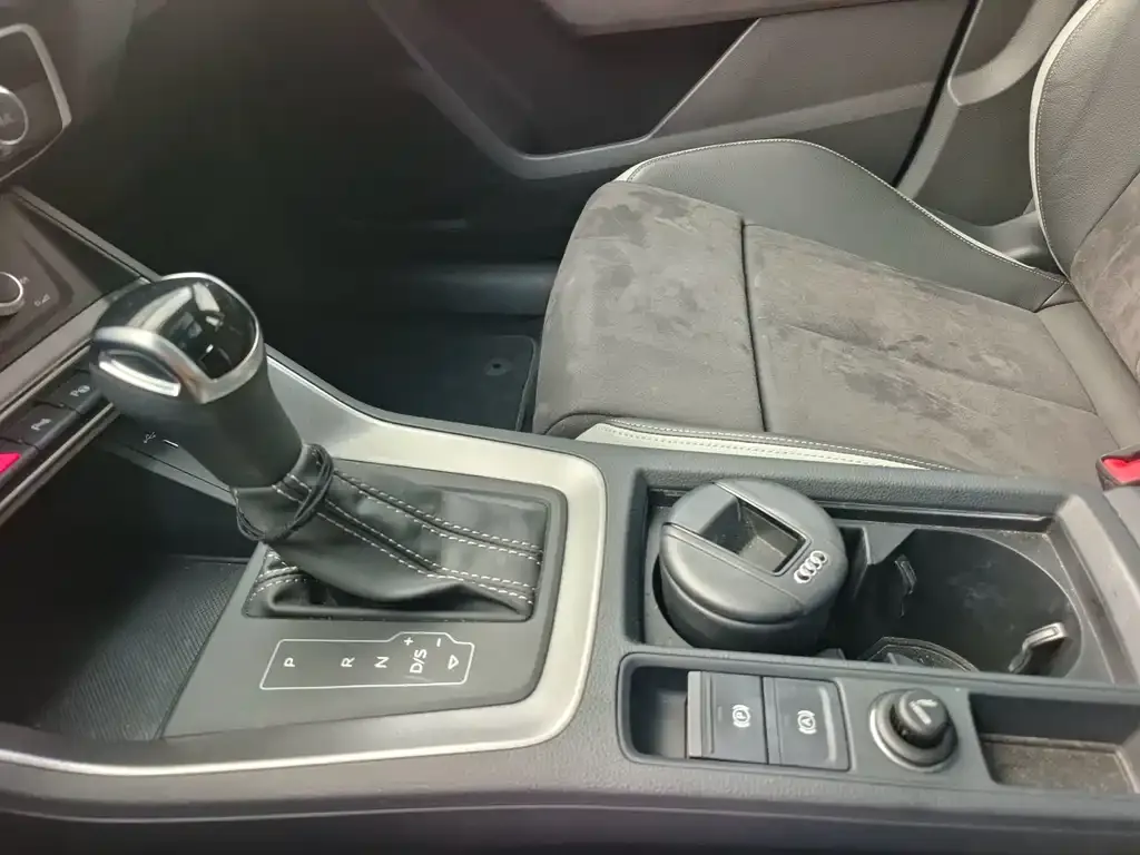 Audi Q3 2022 из CN, фото 2