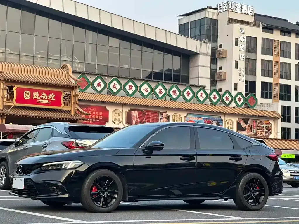 Honda Civic — фото 1