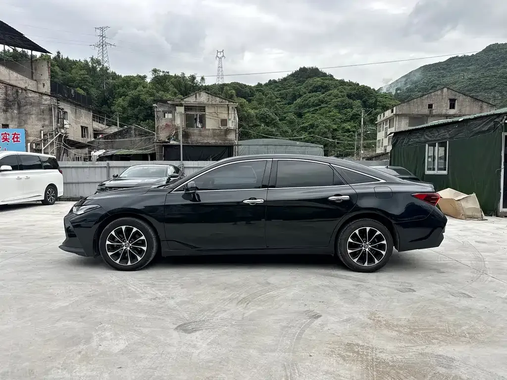 Toyota Avalon 2023 из CN, фото 3