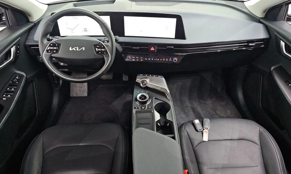 Kia EV6 — фото 7