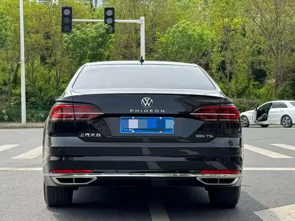 Volkswagen Phideon 2021 из CN, фото 3