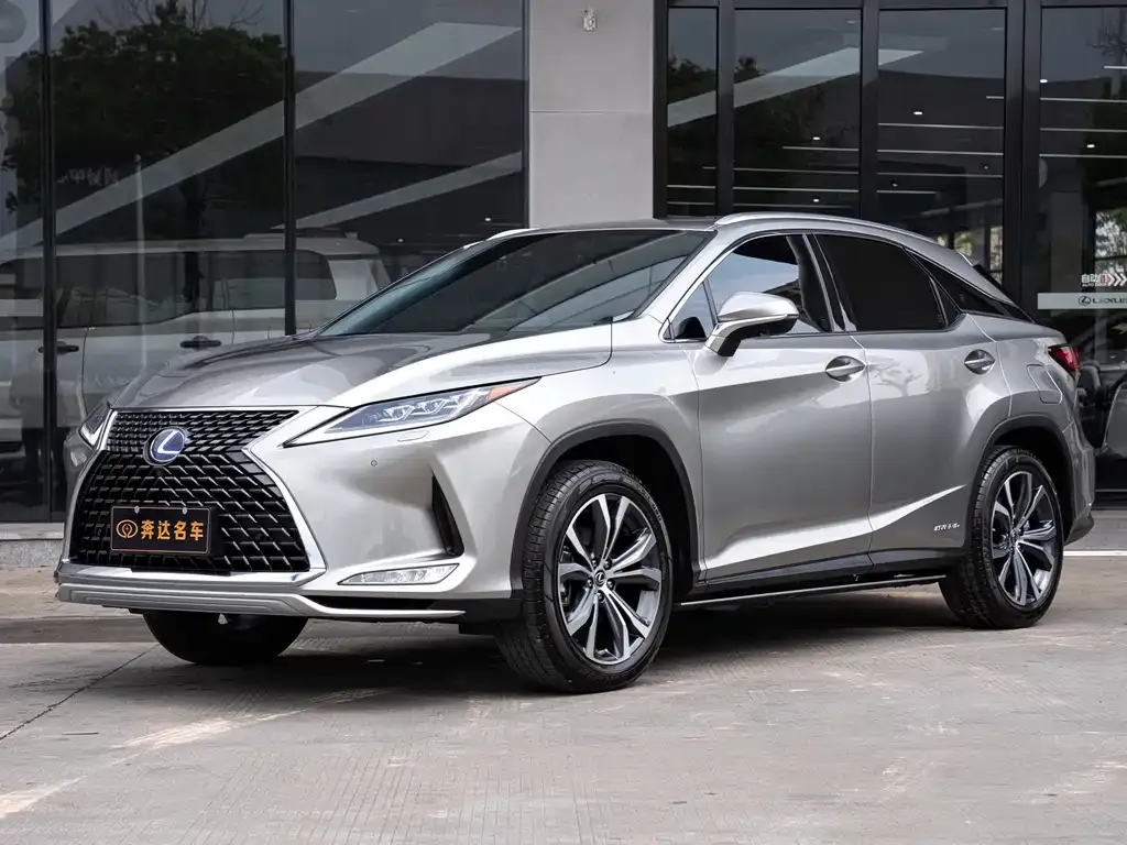 Lexus RX — фото 1
