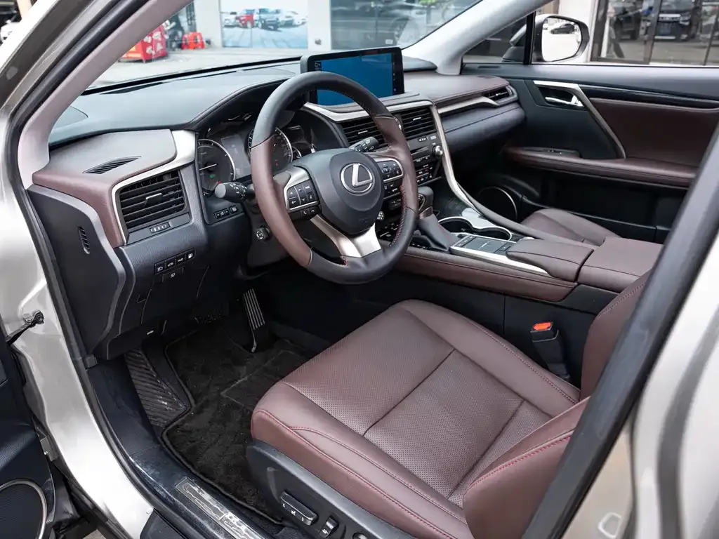 Lexus RX — фото 10