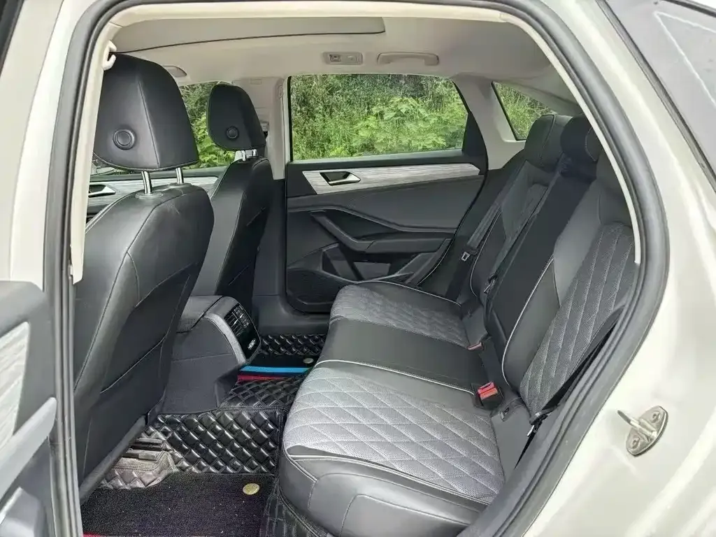 Volkswagen Sagitar 2023 из CN, фото 3