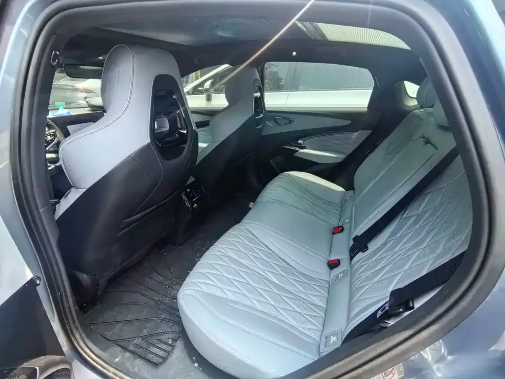 BYD Seal — фото 6
