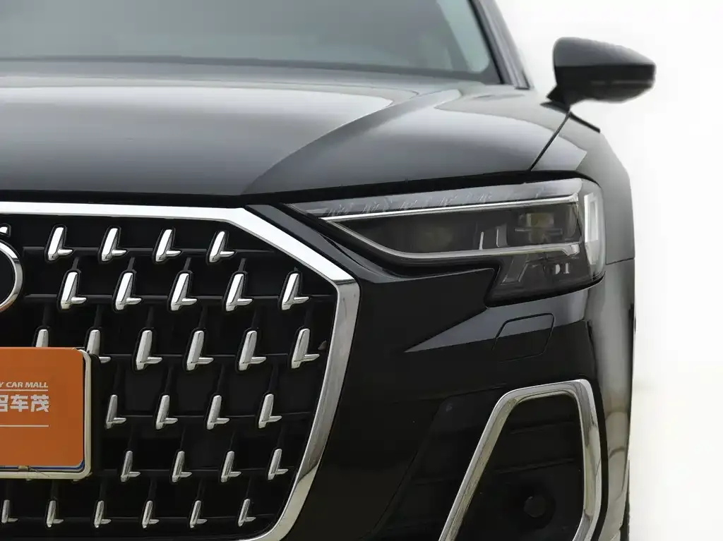 Audi A8 — фото 5