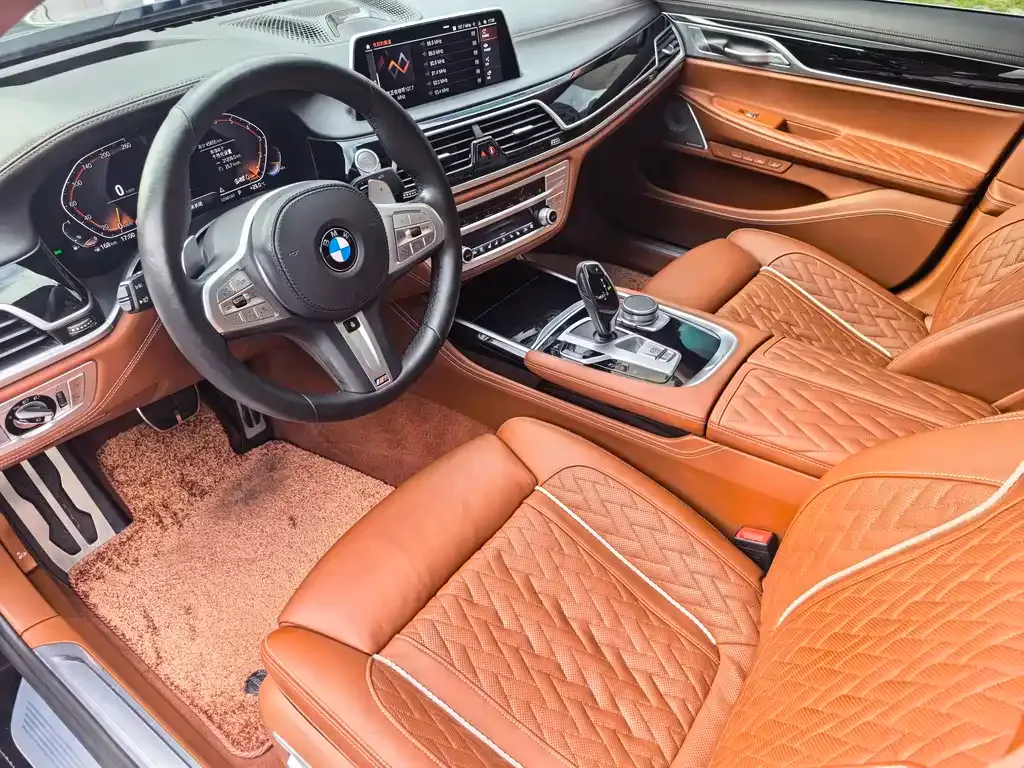 BMW 7 Series 2021 из CN, фото 6