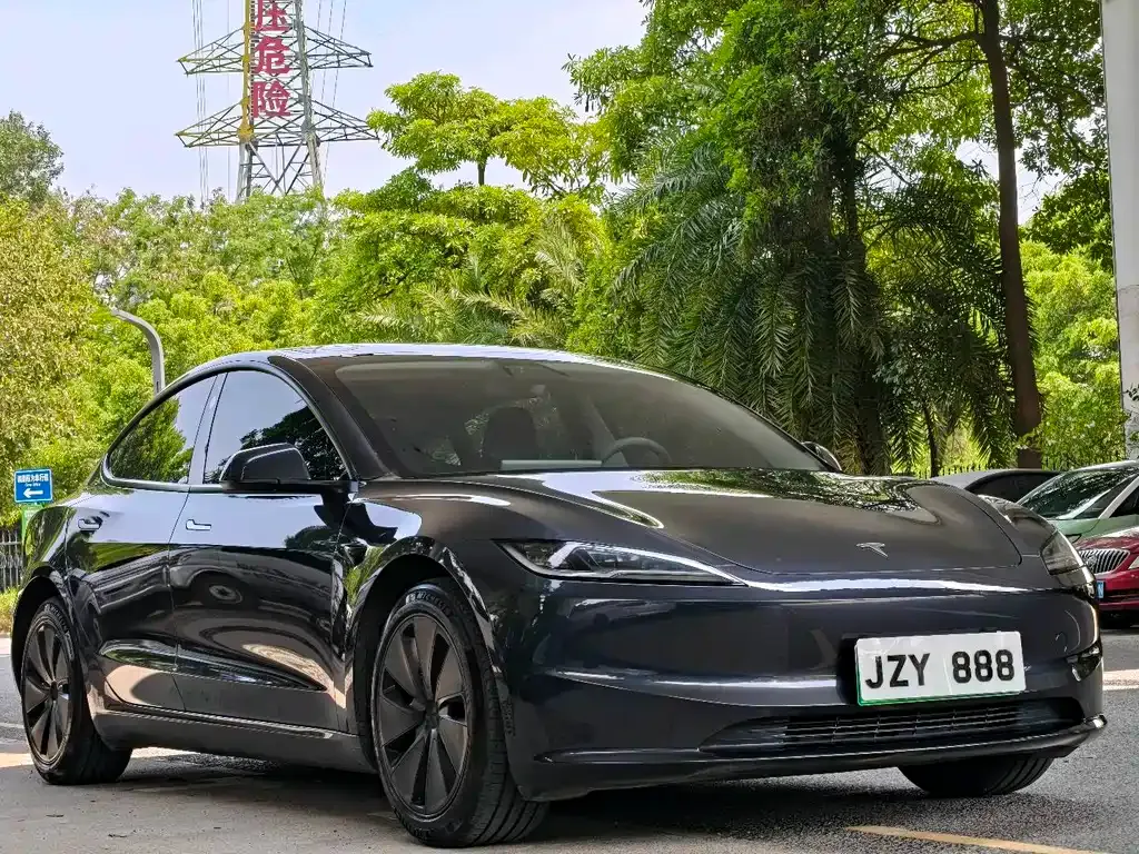 Tesla Model 3 — фото 8