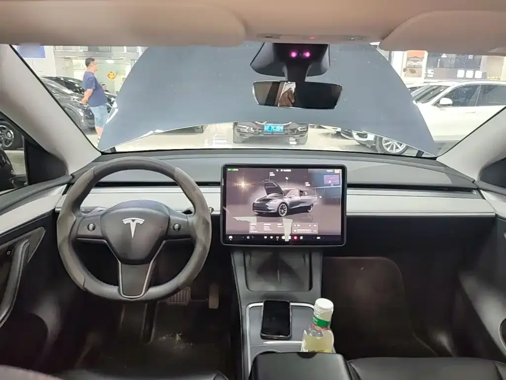 Tesla Model Y — фото 2