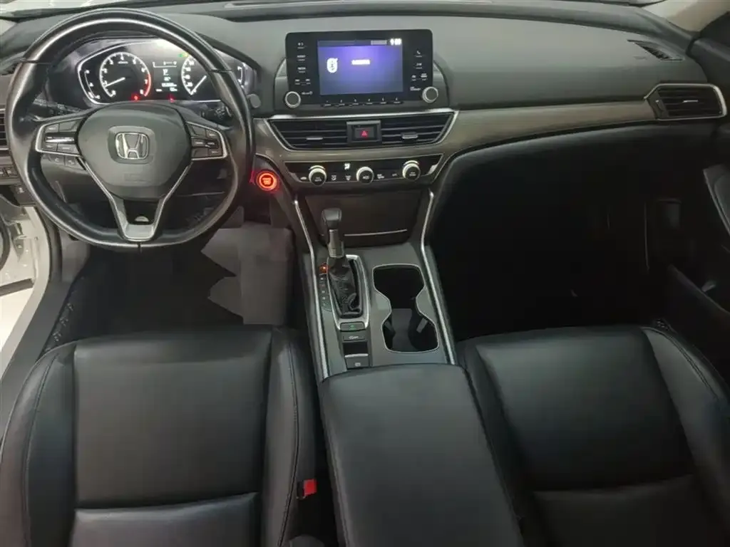 Honda Accord — фото 8
