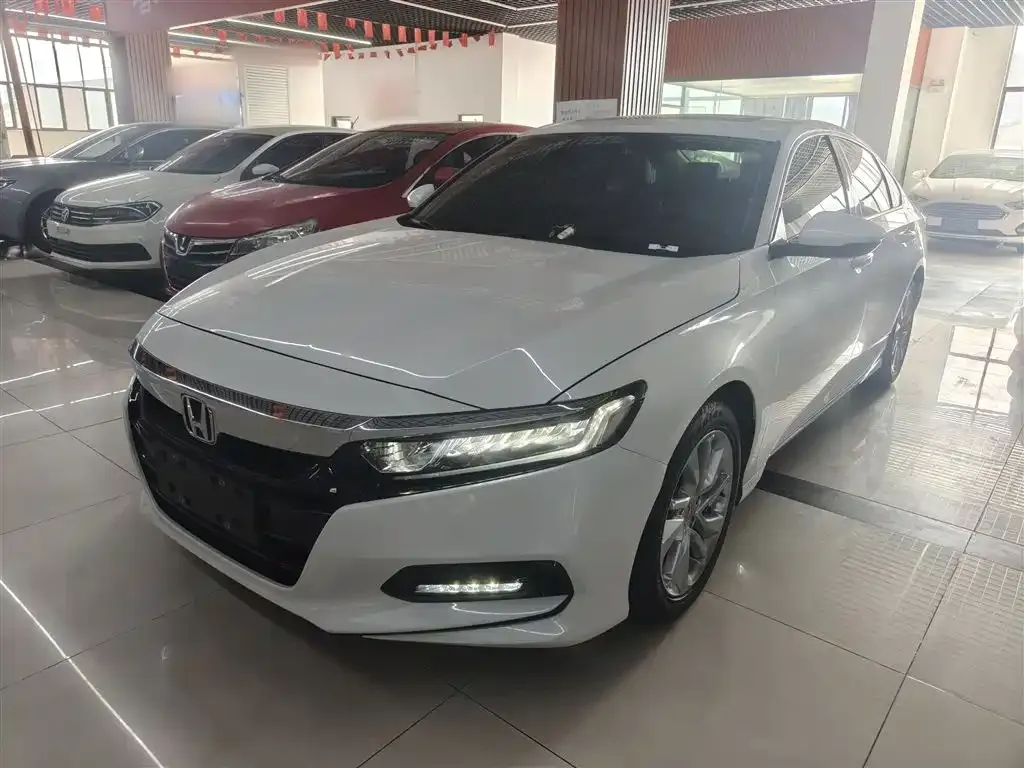 Honda Accord — фото 9