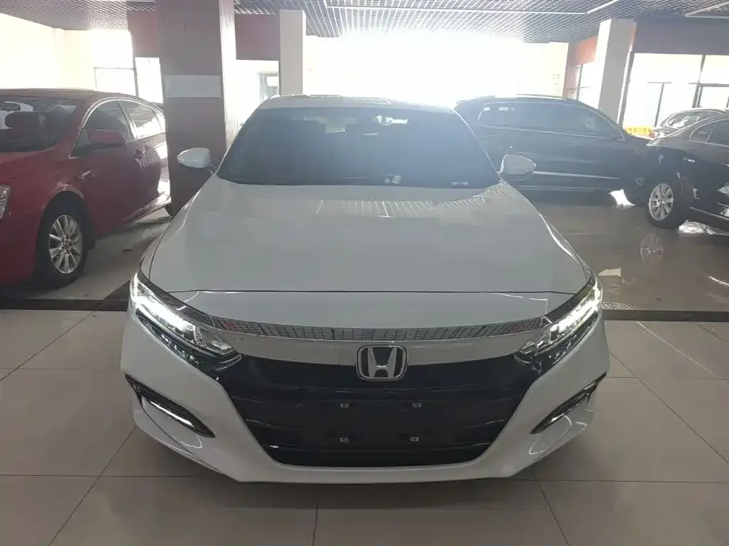 Honda Accord — фото 7