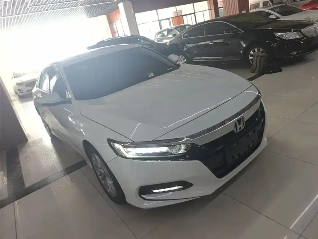 Honda Accord — фото 6
