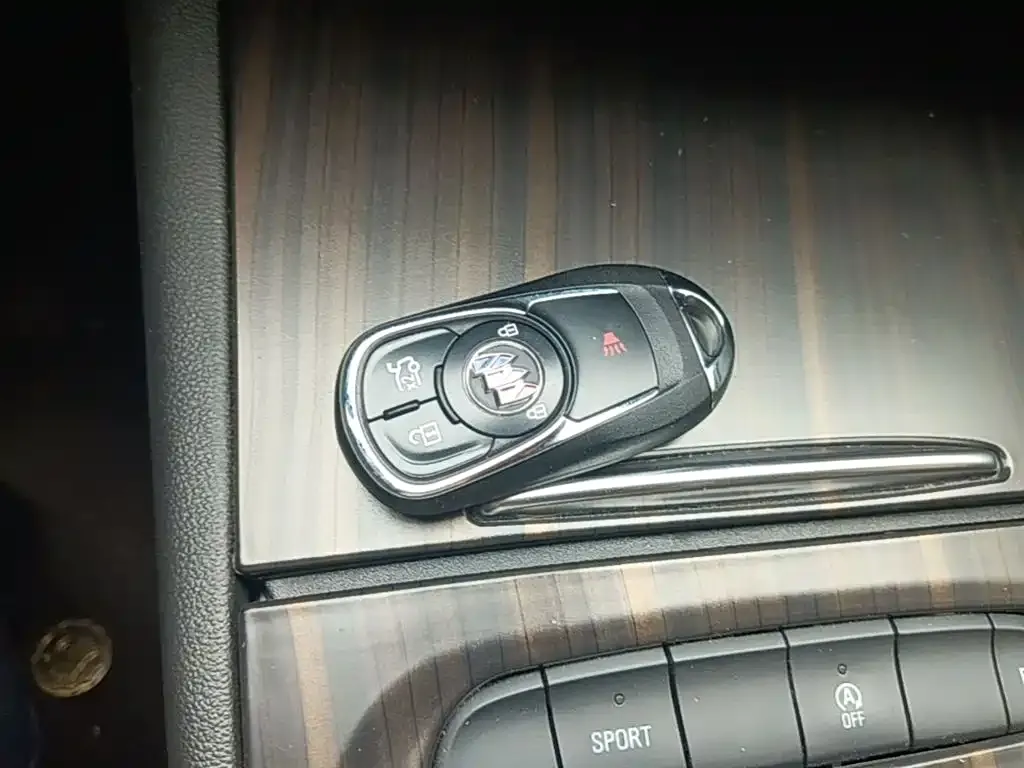 Buick Regal 2023 из CN, фото 2