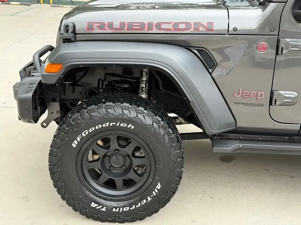 Jeep Wrangler — фото 9