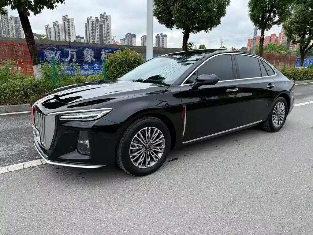 Hongqi H5 — фото 1