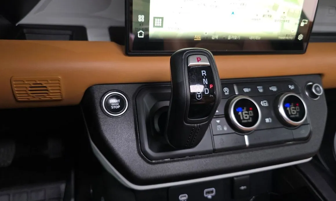 Land Rover Defender 2023 из KR, фото 4
