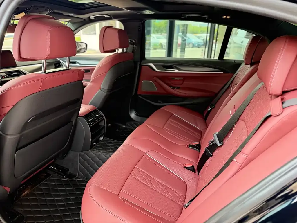 BMW 5 Series New Energy — фото 2