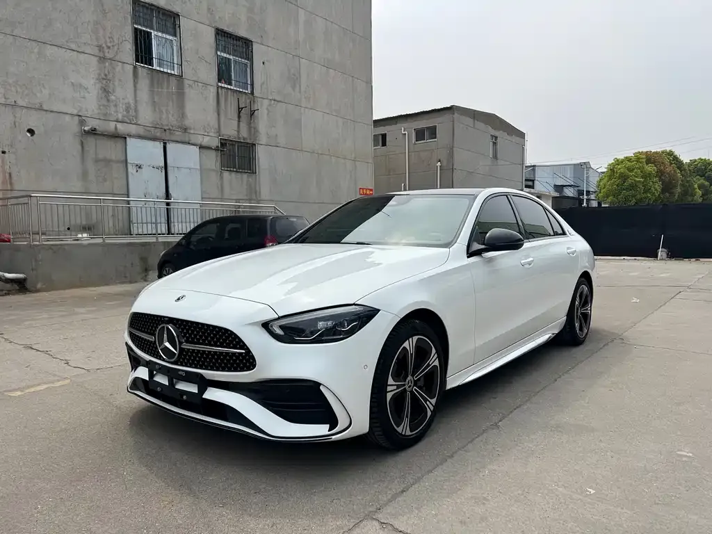 Mercedes-Benz C-Class — фото 1