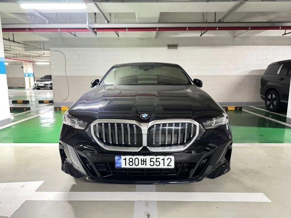 BMW 5-Series — фото 10