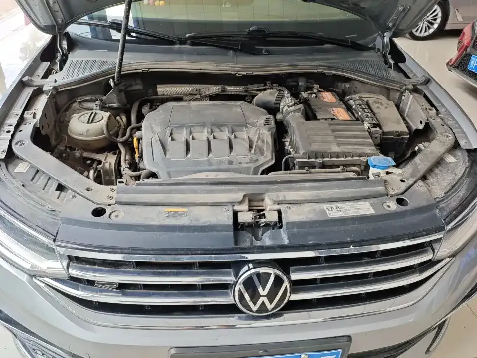 Volkswagen Tiguan L — фото 7