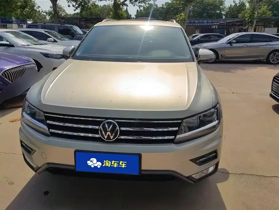 Volkswagen Tiguan L — фото 10
