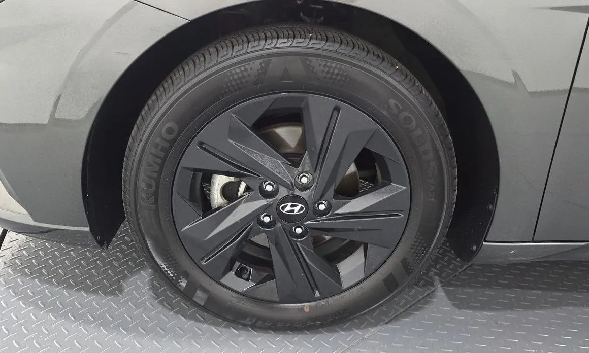 Hyundai AVANTE — фото 10