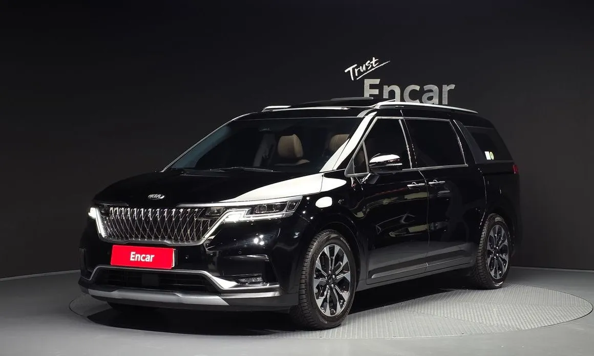 Kia Carnival — фото 1