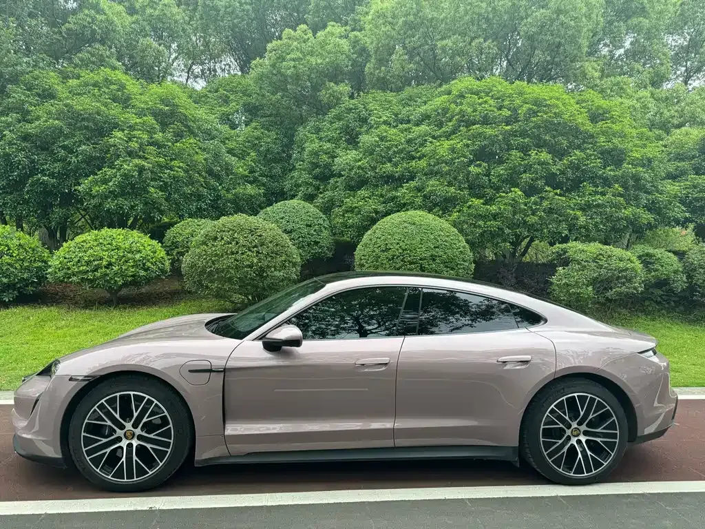 Porsche Taycan 2021 из CN, фото 5