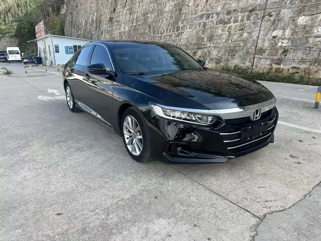 Honda Accord — фото 9