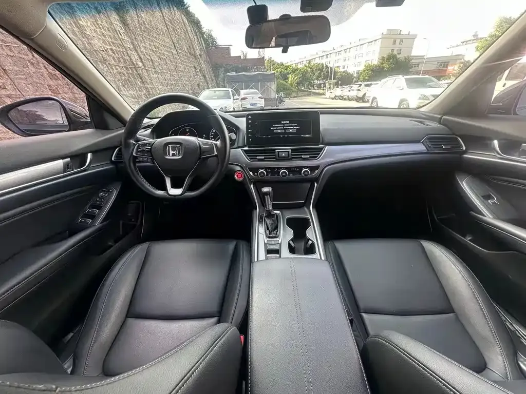 Honda Accord — фото 3