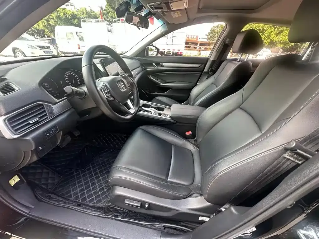 Honda Accord — фото 4