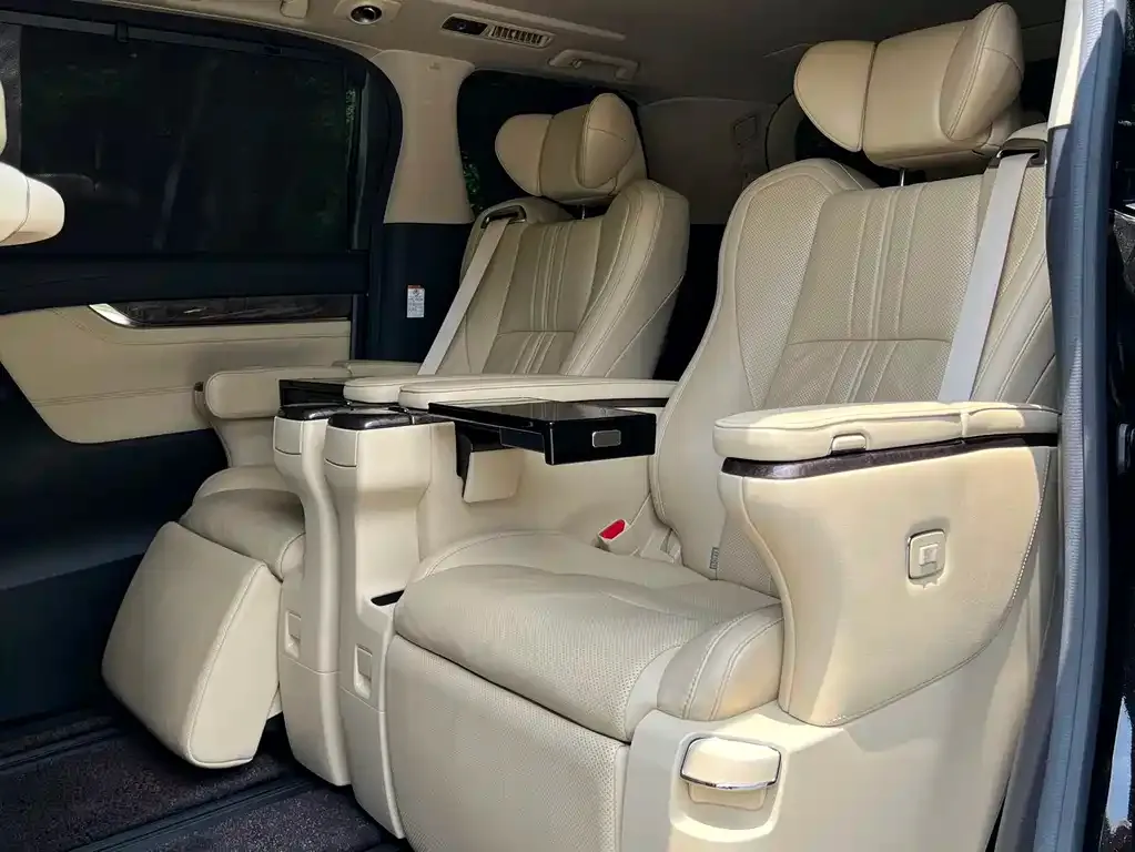 Toyota Vellfire 2021 из CN, фото 6