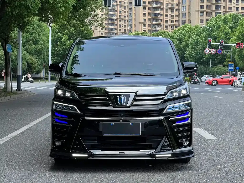 Toyota Vellfire 2021 из CN, фото 10