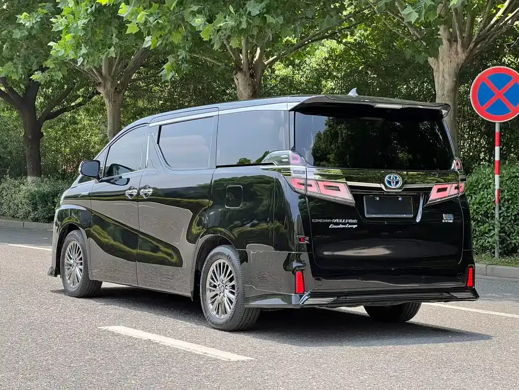 Toyota Vellfire 2021 из CN, фото 4