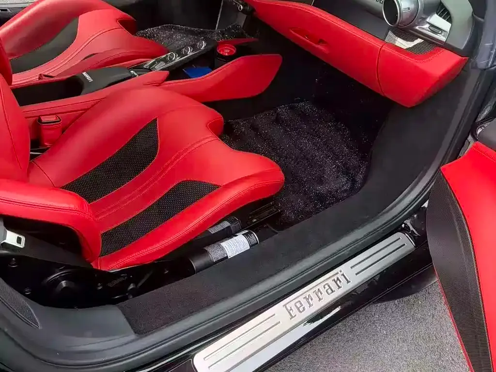 Ferrari F8 — фото 6