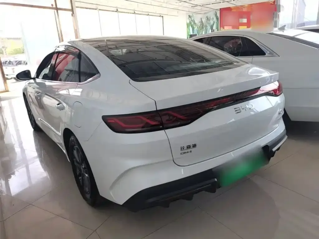 BYD Qin L — фото 9