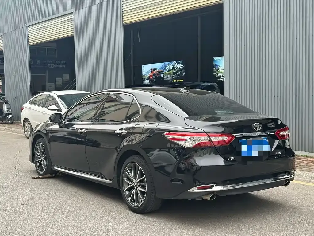 Toyota Camry 2023 из CN, фото 4