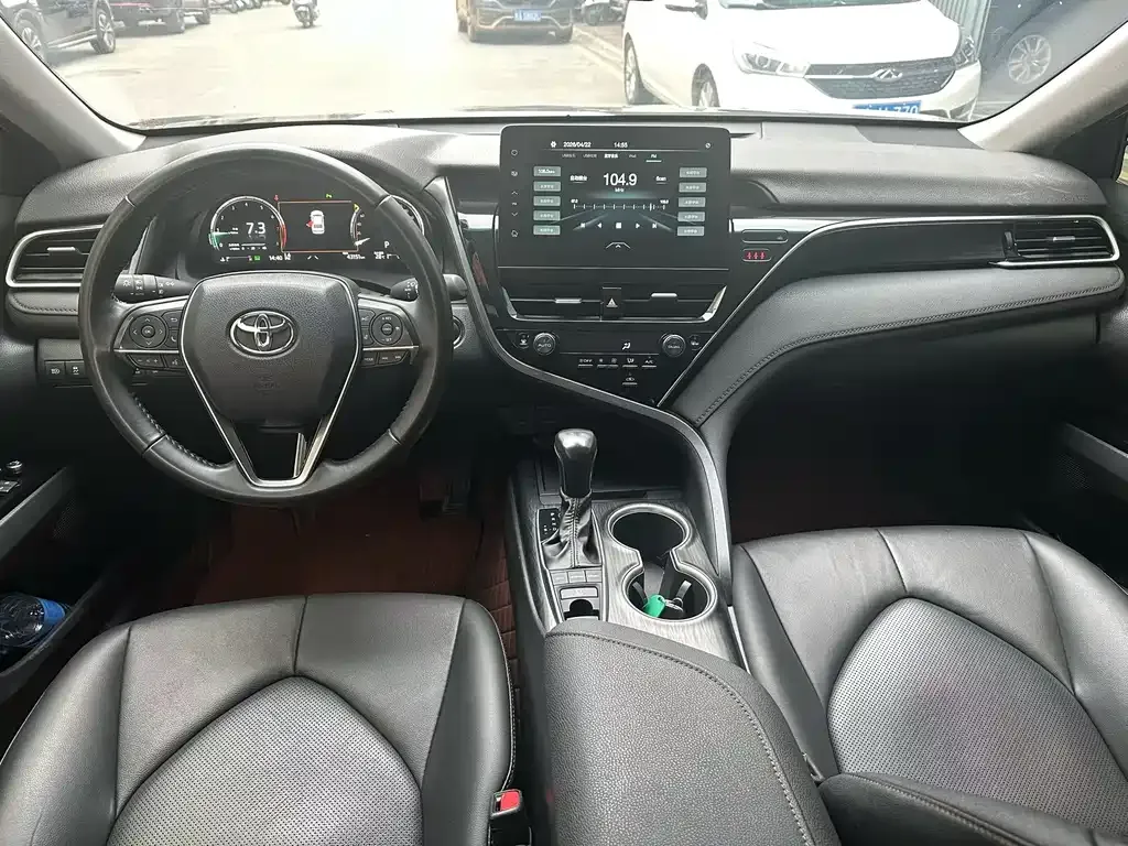 Toyota Camry 2023 из CN, фото 5