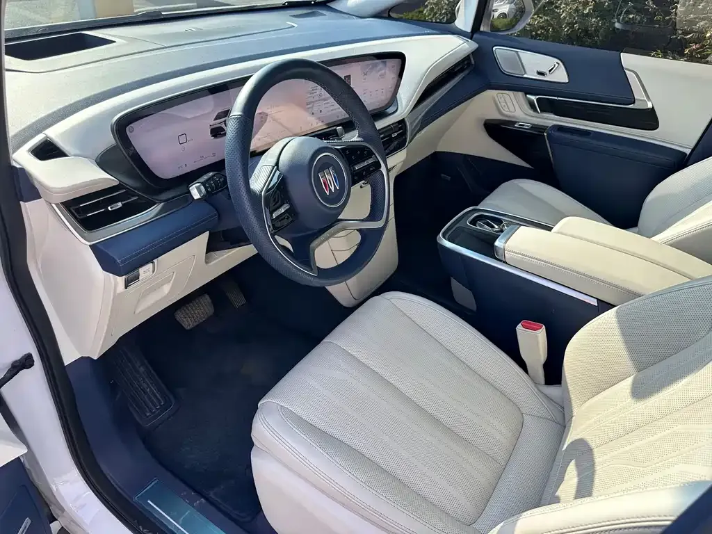 Buick Century 2023 из CN, фото 7