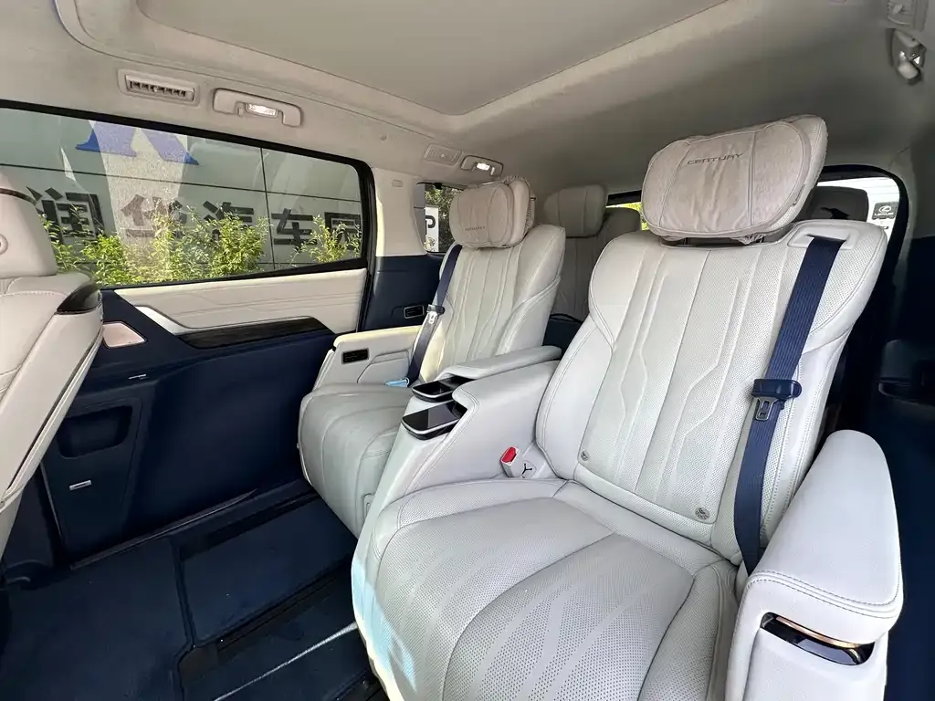 Buick Century 2023 из CN, фото 8