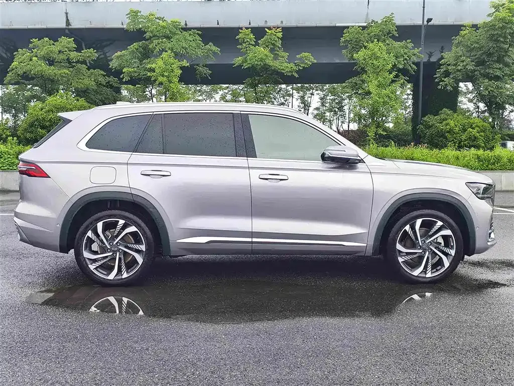 Geely Xingyue L — фото 4