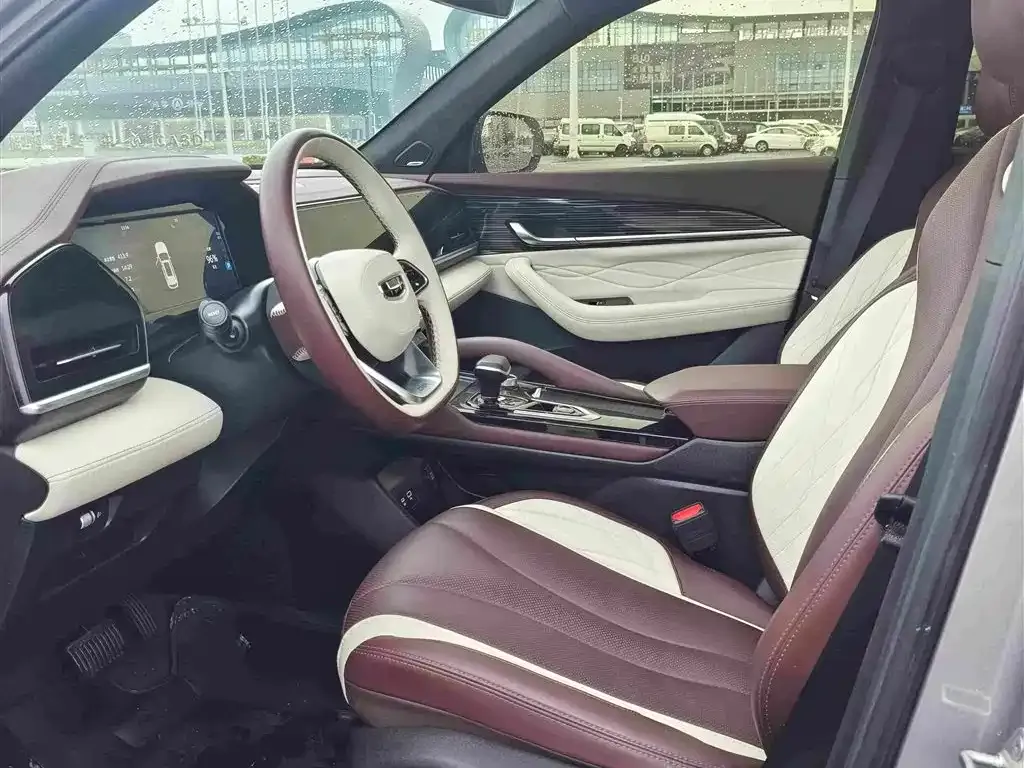 Geely Xingyue L — фото 10