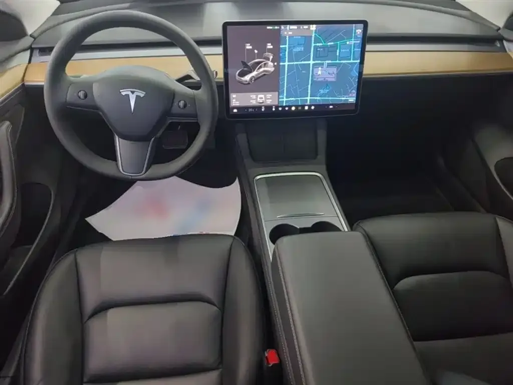 Tesla Model 3 — фото 6
