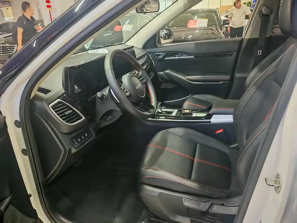 Kia KX3 2022 из CN, фото 6