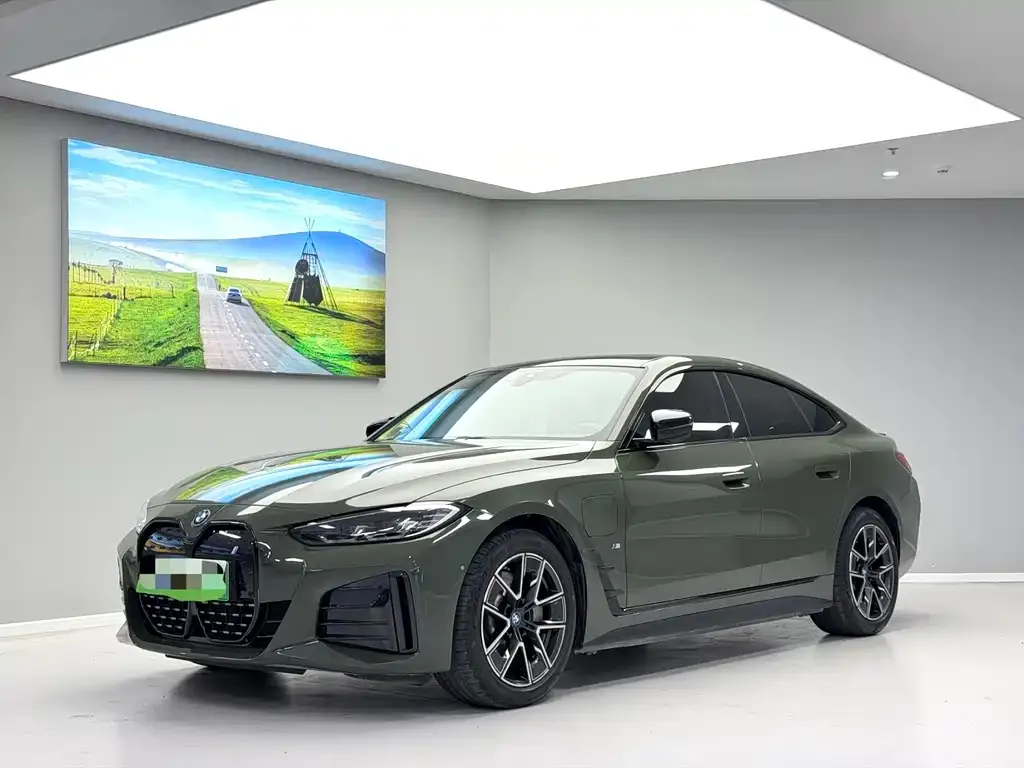 BMW i4