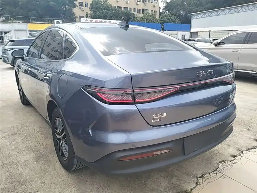 BYD Seal 05 DM-i — фото 9